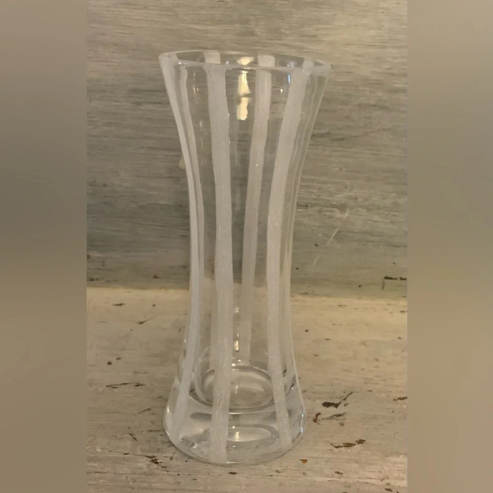 Hand Crafted Hand Blown Etched Frosted Stripe Glass Vase‎ Like New